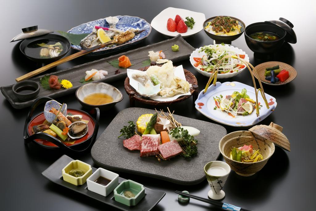 Okada Ryokan Warakutei Такаяма Экстерьер фото