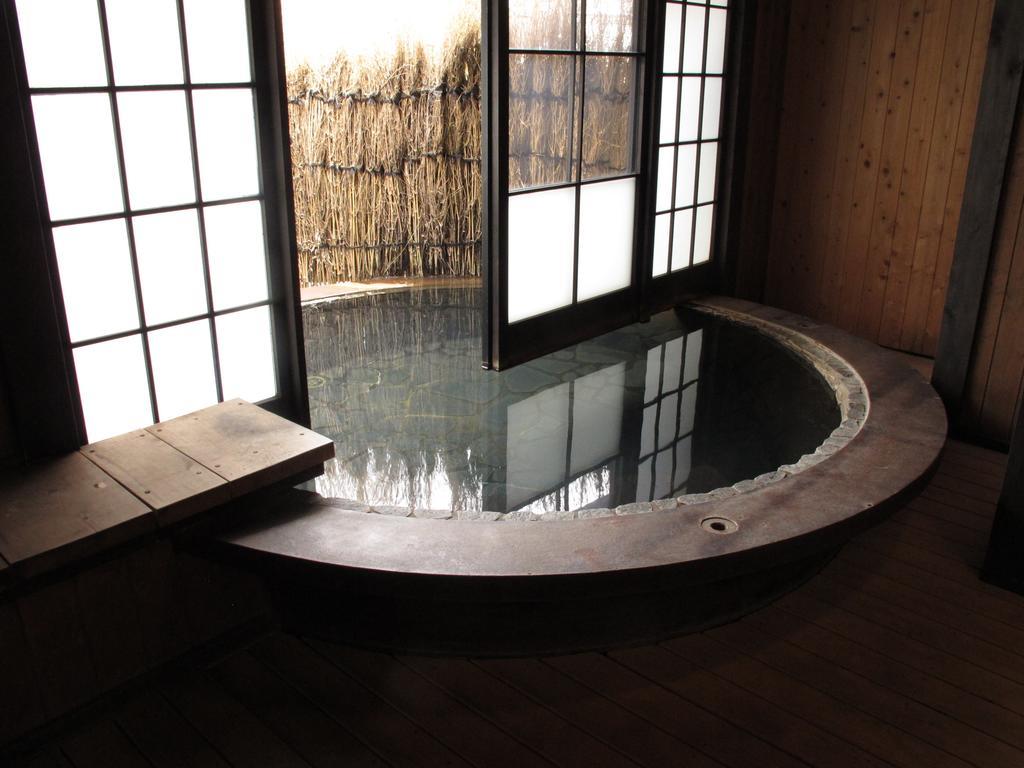 Okada Ryokan Warakutei Такаяма Экстерьер фото