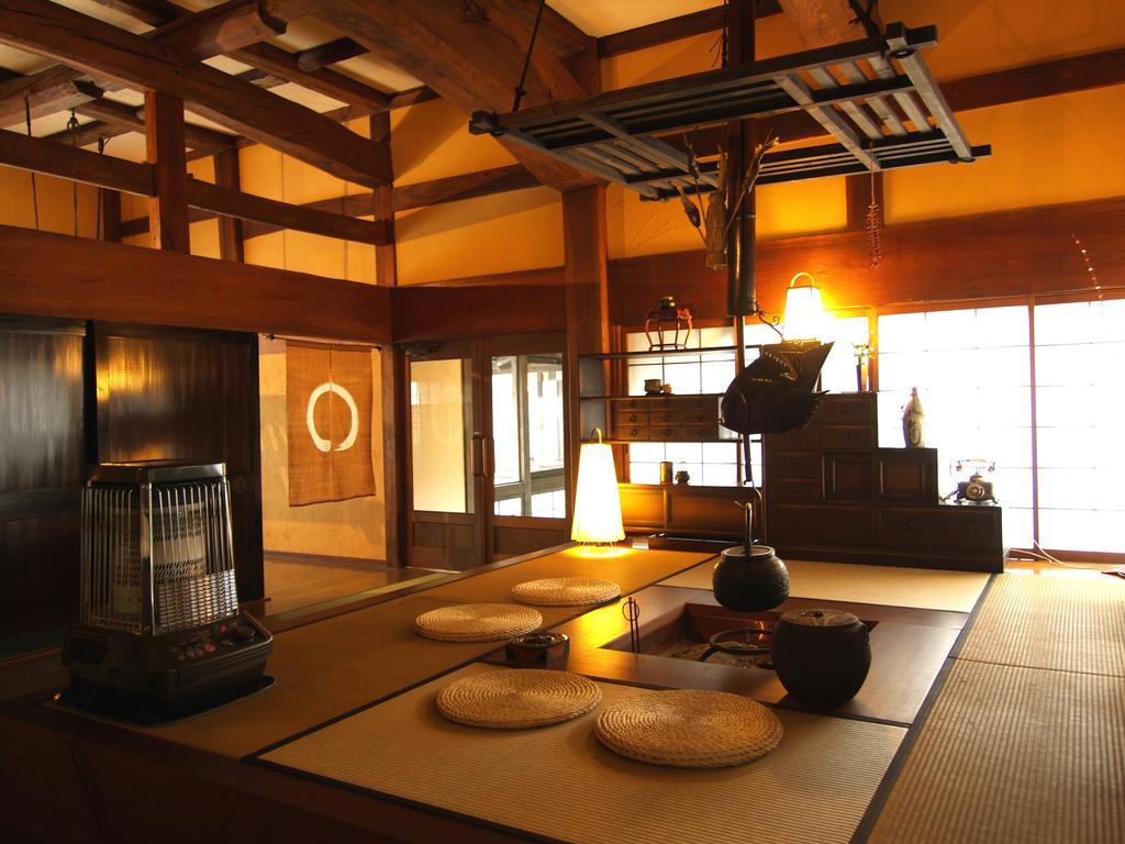 Okada Ryokan Warakutei Такаяма Экстерьер фото