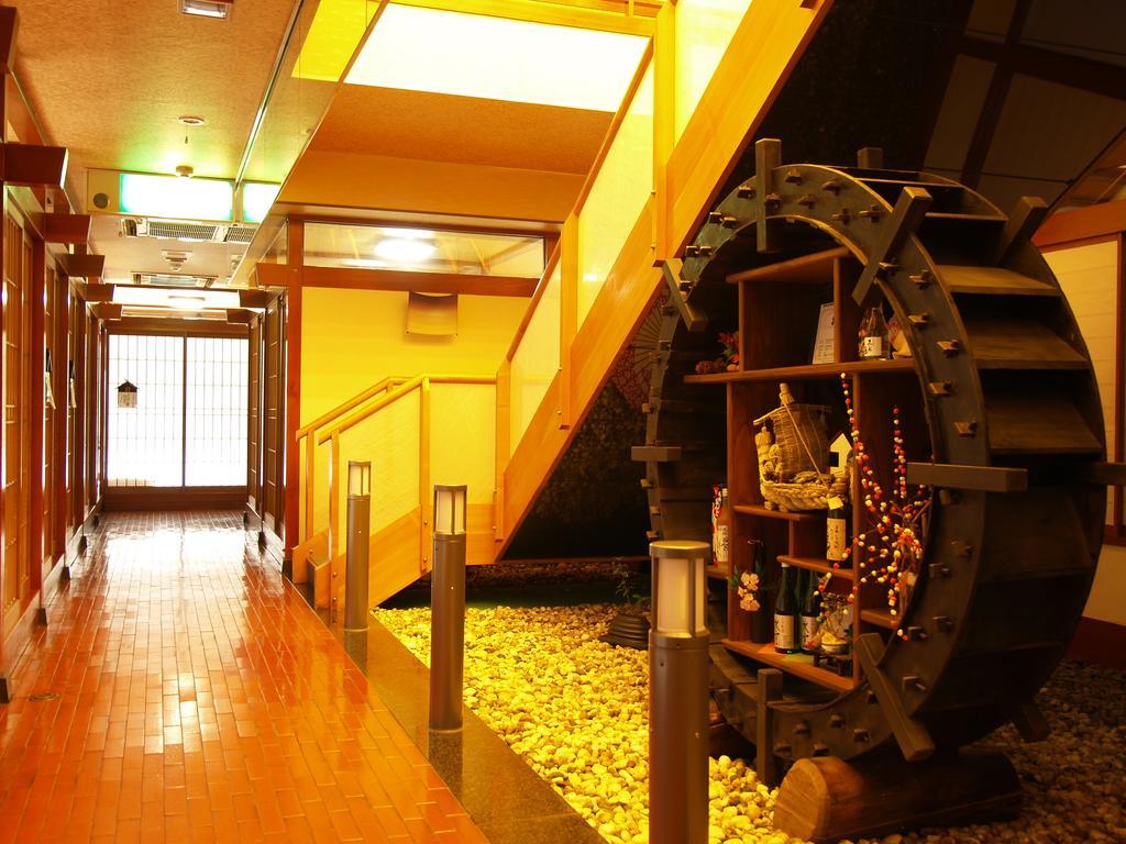 Okada Ryokan Warakutei Такаяма Экстерьер фото