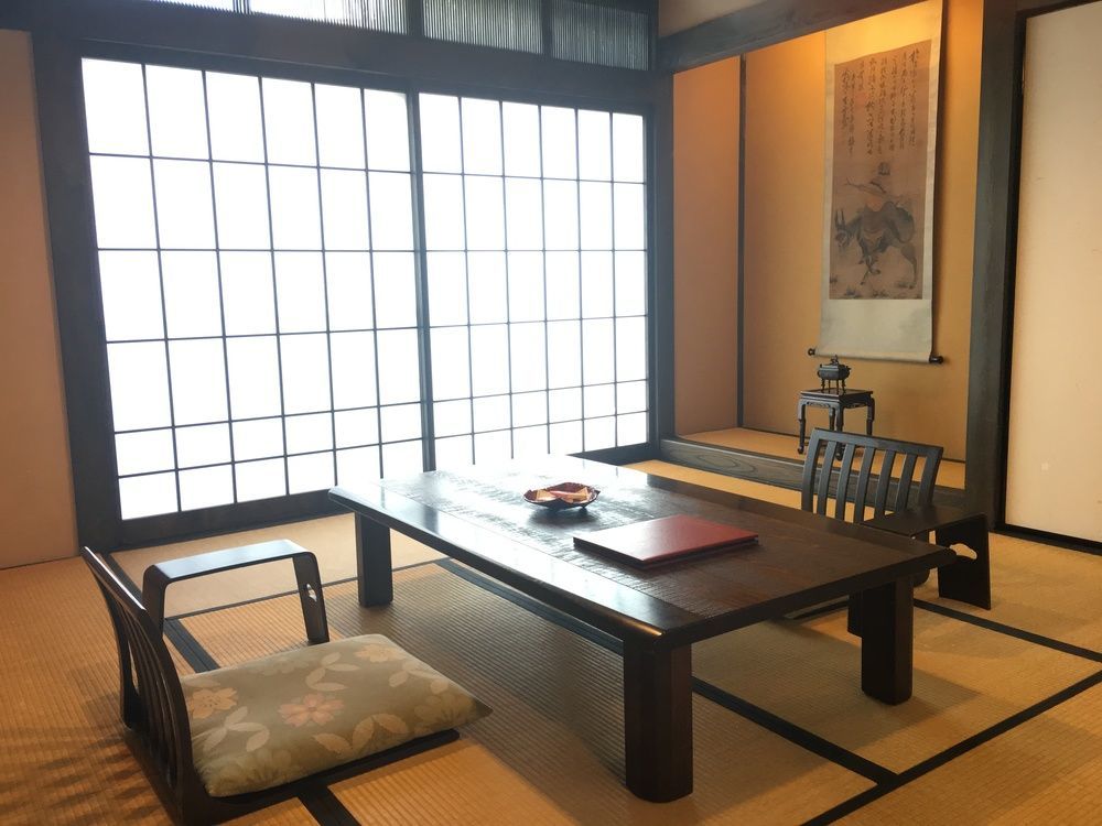 Okada Ryokan Warakutei Такаяма Экстерьер фото