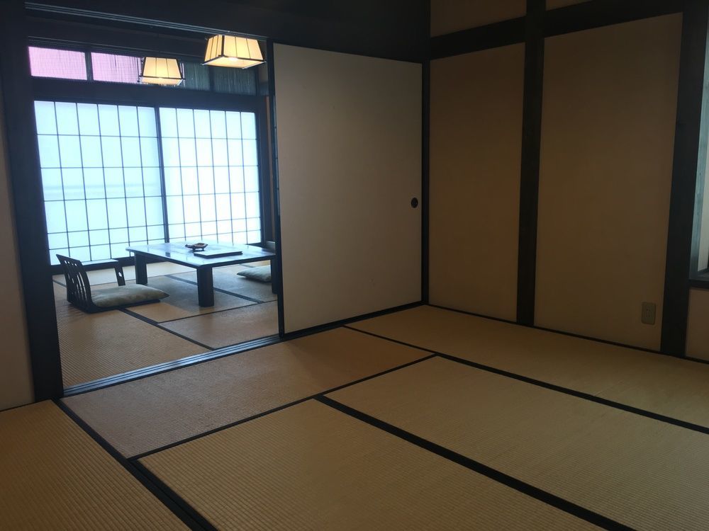 Okada Ryokan Warakutei Такаяма Экстерьер фото
