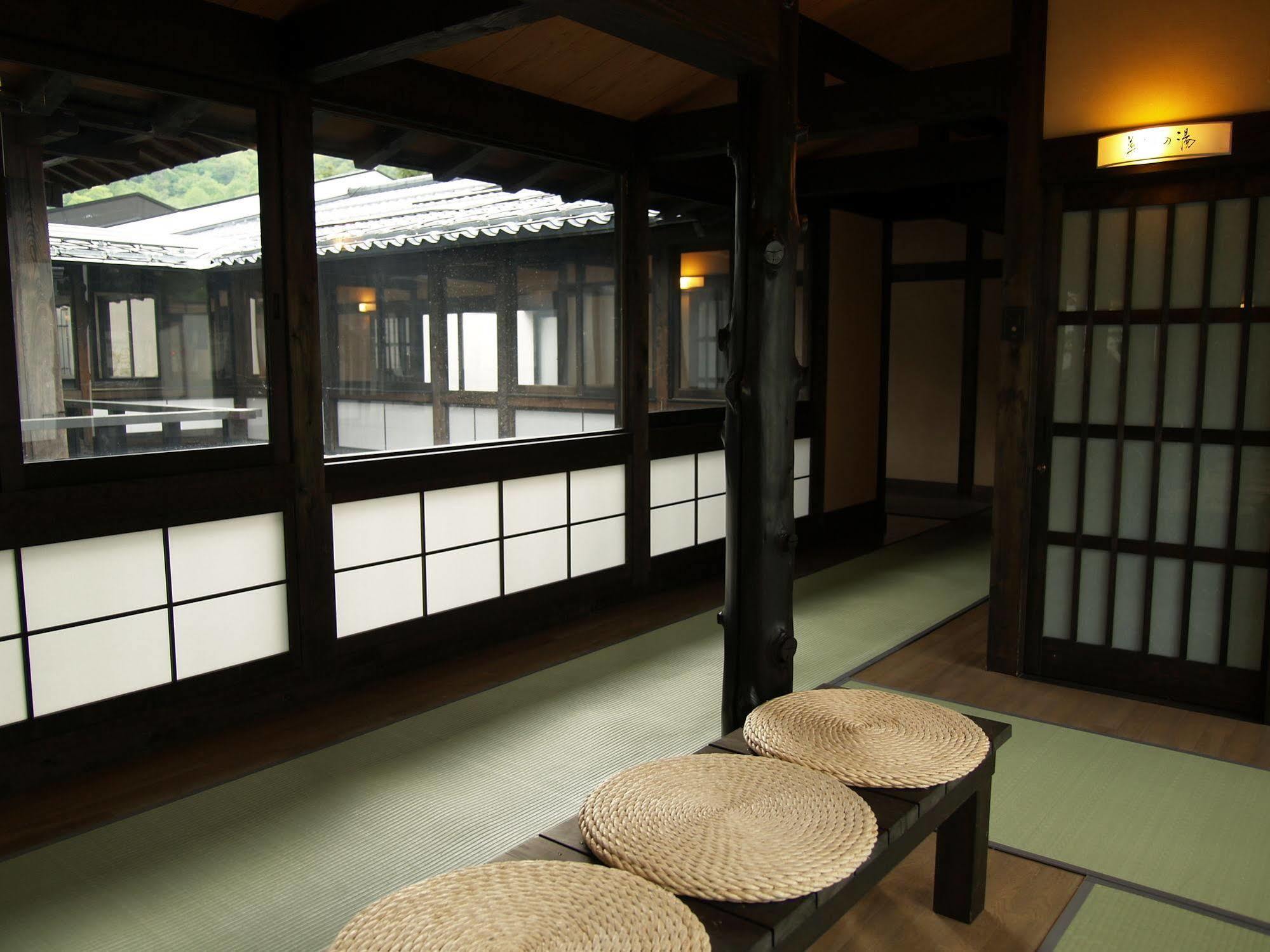 Okada Ryokan Warakutei Такаяма Экстерьер фото