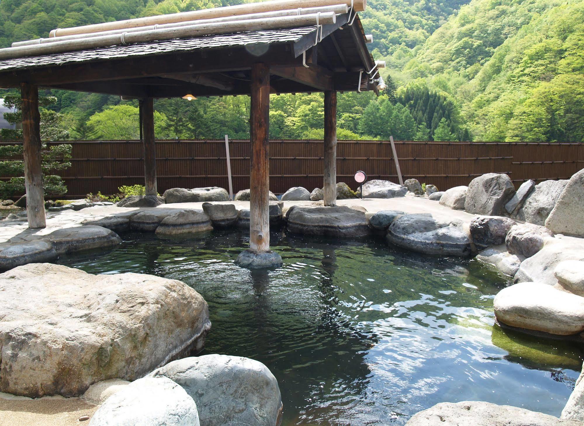 Okada Ryokan Warakutei Такаяма Экстерьер фото