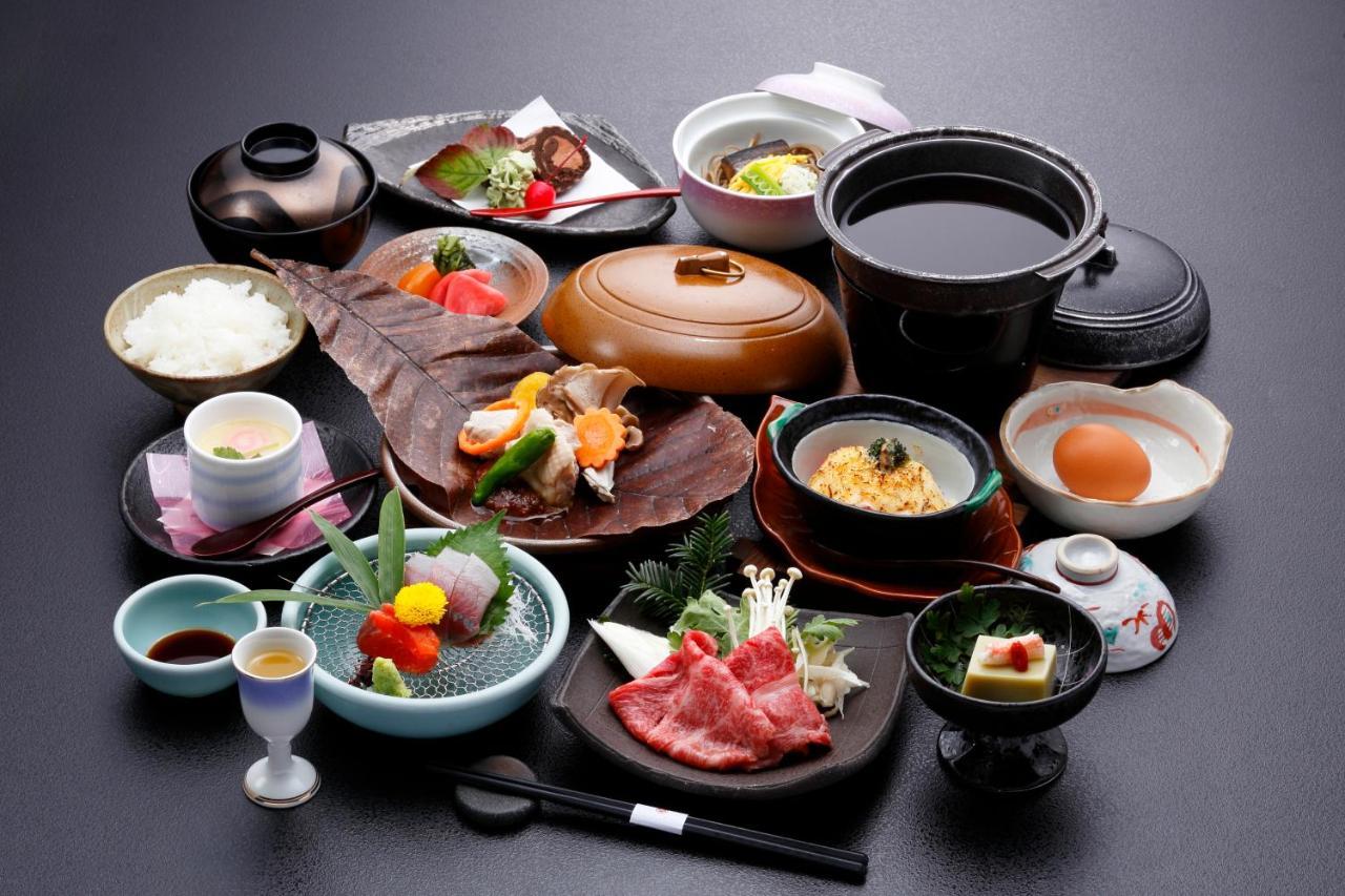Okada Ryokan Warakutei Такаяма Экстерьер фото