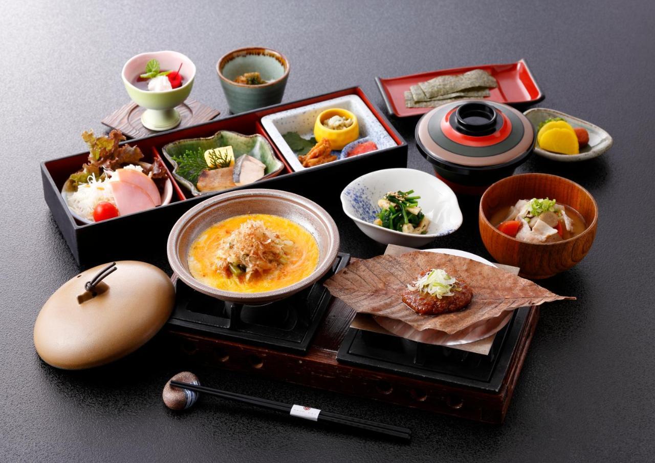 Okada Ryokan Warakutei Такаяма Экстерьер фото
