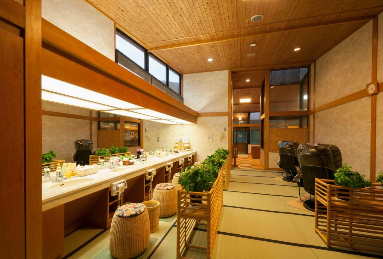 Okada Ryokan Warakutei Такаяма Экстерьер фото