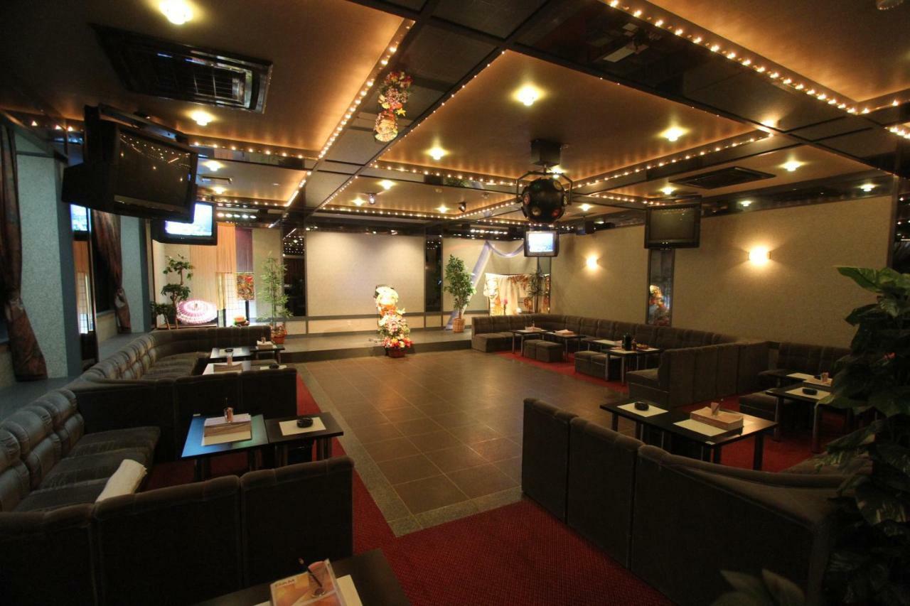 Okada Ryokan Warakutei Такаяма Экстерьер фото